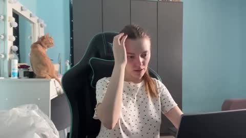 Snapshot of eracloke chatting on February 21, 2026, 2:12 am Lily online show from February 21, 2026, 2:12 am