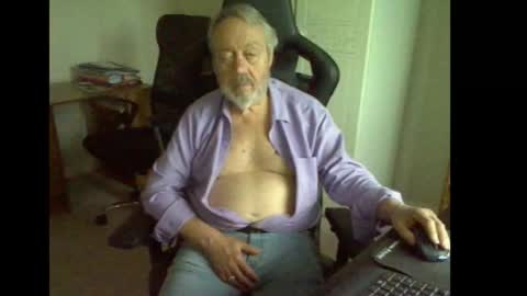 erasmus_d online show from October 13, 2025, 4:40 pm