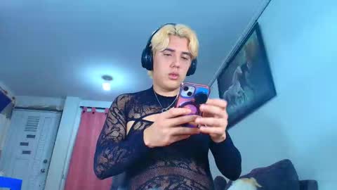 eric_twink18 online show from January 18, 2026, 4:38 am