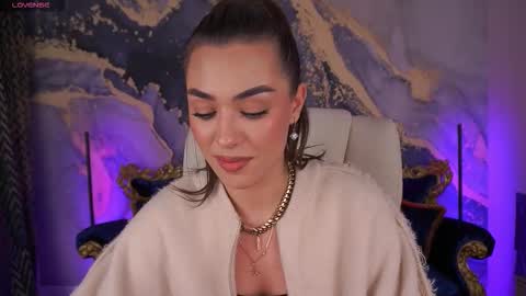 Erica online show from October 29, 2025, 1:57 pm