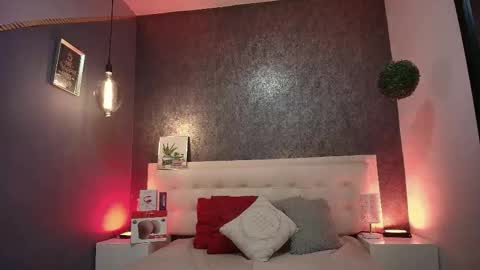   online show from March 12, 2025, 3:35 am