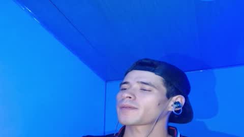 Snapshot of erickk_565 chatting on January 14, 2026, 6:08 am erikk 565 online show from January 14, 2026, 6:08 am