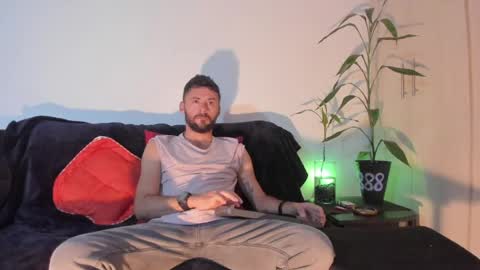 erickpritz_xh online show from May 12, 2026, 2:41 am