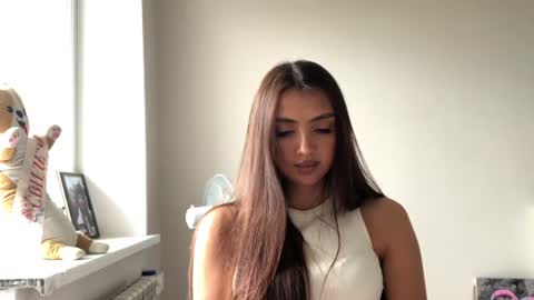Vanessa online show from June 15, 2026, 10:06 am