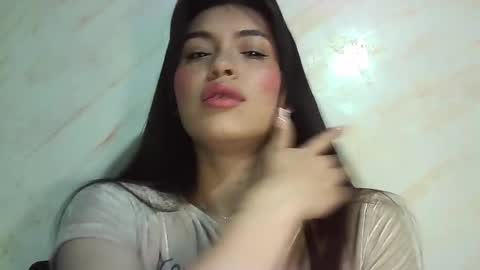 Erika online show from April 8, 2026, 4:29 pm