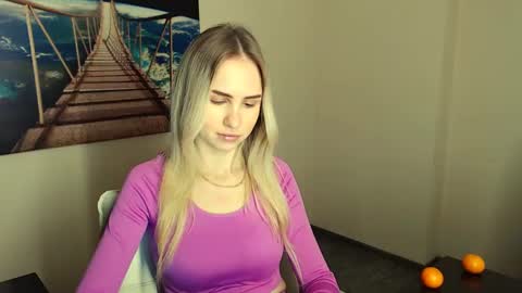 Erika online show from December 10, 2024, 1:00 pm