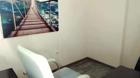 Erika online show from January 29, 2025, 4:08 pm