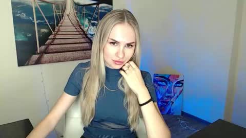 Erika online show from October 27, 2025, 12:53 pm