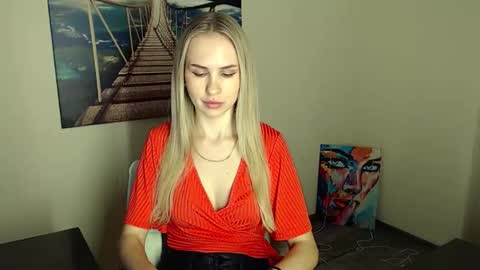 Erika online show from November 5, 2025, 1:00 pm