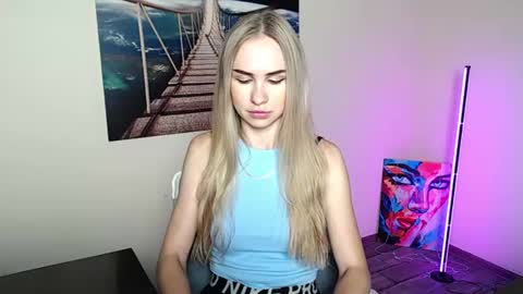Erika online show from June 24, 2026, 11:42 am