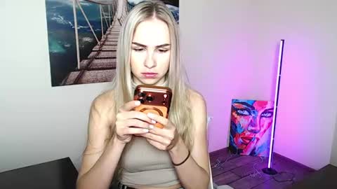 Erika online show from July 20, 2026, 12:07 pm