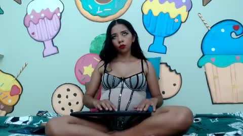 erika online show from May 10, 2026, 5:51 pm