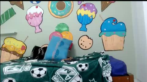 erika online show from June 25, 2026, 7:18 pm