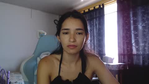 erina_1 online show from January 4, 2025, 5:16 pm