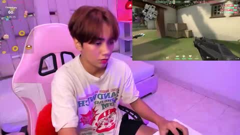 Eriol online show from November 6, 2025, 1:01 pm