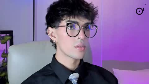   online show from November 28, 2025, 12:24 am