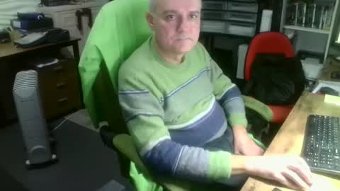 ernello online show from September 30, 2025, 1:05 pm