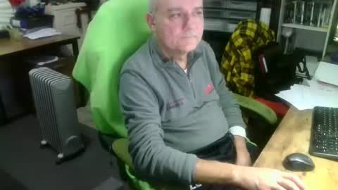 ernello online show from November 9, 2025, 10:30 pm