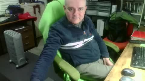 ernello online show from December 15, 2025, 8:35 pm
