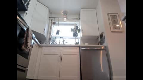 Hmmmhmmmm online show from March 21, 2026, 6:22 pm