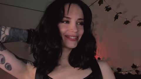 Snapshot of erohaze chatting on October 31, 2025, 5:47 pm erohaze online show from October 31, 2025, 5:47 pm