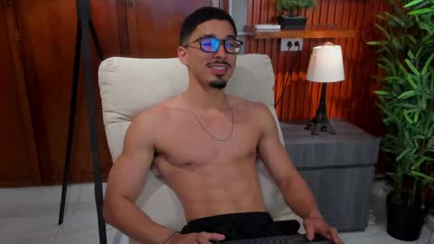 eros_becker_ online show from April 19, 2026, 2:00 am