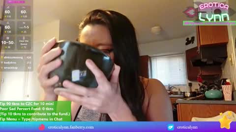 Lynn   online show from December 4, 2025, 8:39 pm