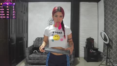 Snapshot of eroticazir chatting on December 17, 2024, 6:42 pm Valentine online show from December 17, 2024, 6:42 pm