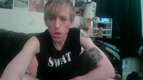 esc del online show from March 5, 2025, 10:21 pm