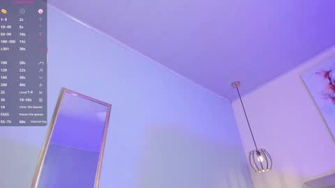 Escarlet online show from September 25, 2025, 1:37 pm