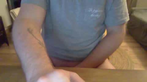 Snapshot of esclavepourfemme chatting on January 28, 2025, 10:56 pm esclavepourfemme online show from January 28, 2025, 10:56 pm
