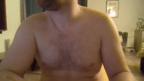 Snapshot of esclavepourfemme chatting on October 16, 2025, 8:32 pm esclavepourfemme online show from October 16, 2025, 8:32 pm