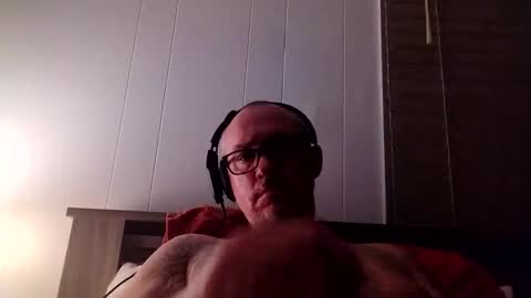 eskewrichard0437131 online show from April 3, 2026, 7:28 am