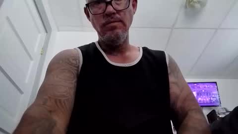 eskewrichard0437131 online show from April 12, 2026, 7:08 pm