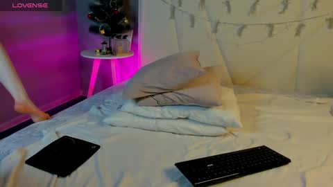 Snapshot of esme_runn chatting on January 15, 2025, 10:27 am Esme Runn online show from January 15, 2025, 10:27 am