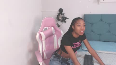 Snapshot of esmeralda_bk chatting on February 5, 2025, 3:31 pm esmeralda_bk online show from February 5, 2025, 3:31 pm