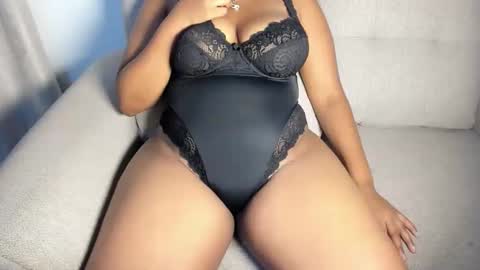 Esme online show from January 10, 2026, 12:12 am