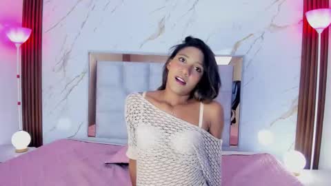 esperanzamora online show from March 25, 2026, 12:11 pm