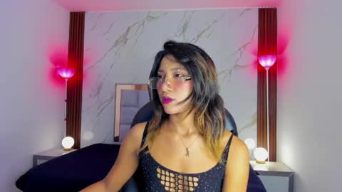 esperanzamora online show from May 4, 2026, 11:50 am