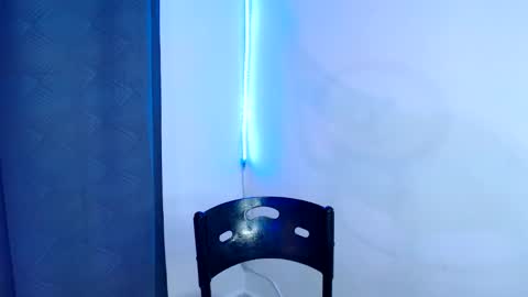 Snapshot of esteban_fer chatting on December 15, 2024, 2:41 am Esteban Fernandez online show from December 15, 2024, 2:41 am