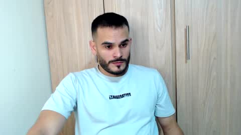 Snapshot of esteban_fer chatting on January 4, 2025, 5:58 am Esteban Fernandez online show from January 4, 2025, 5:58 am