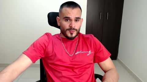 Esteban Fernandez online show from November 14, 2025, 4:55 am