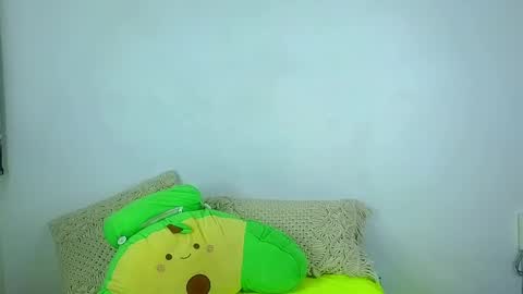 Esteban independent model online show from March 4, 2025, 11:43 pm