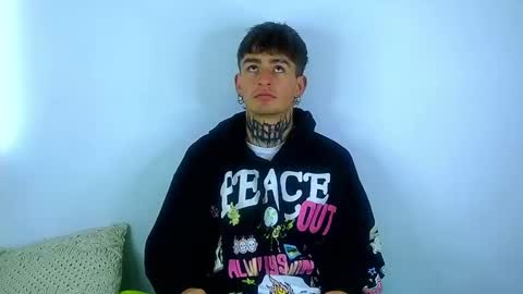 Esteban independent model online show from March 12, 2025, 12:15 pm