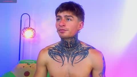 Esteban independent model online show from October 15, 2025, 7:25 pm