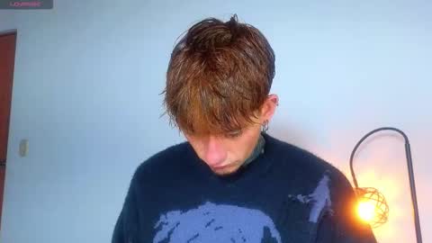 Esteban independent model online show from November 28, 2025, 10:18 am