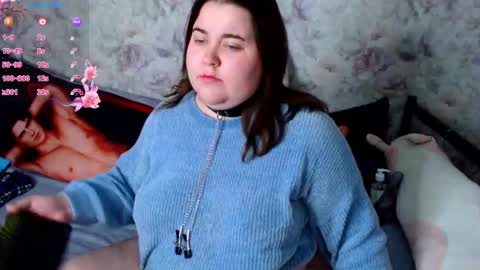 Snapshot of estelle_hicks chatting on December 9, 2024, 6:46 pm estelle_hicks online show from December 9, 2024, 6:46 pm