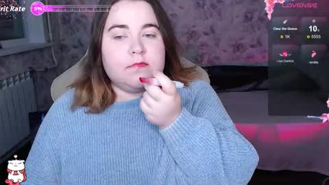 Snapshot of estelle_hicks chatting on October 5, 2025, 6:17 pm estelle_hicks online show from October 5, 2025, 6:17 pm