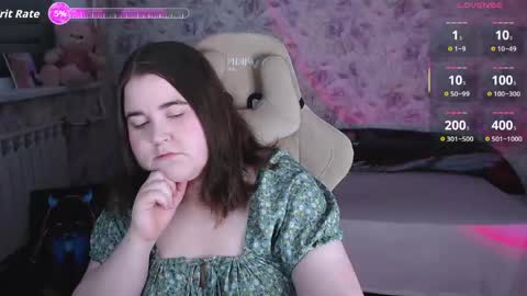 estelle_hicks online show from May 24, 2026, 6:57 pm