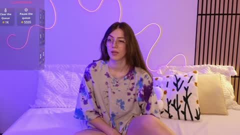 Snapshot of ester_hill chatting on January 30, 2025, 1:55 am Ester online show from January 30, 2025, 1:55 am